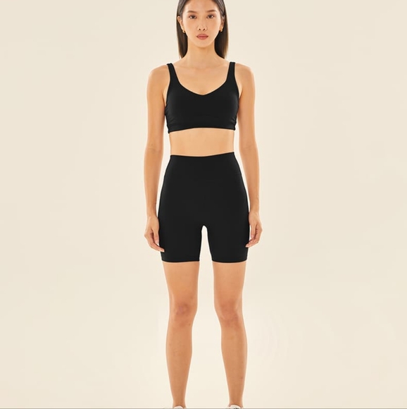Sincerly Jules Pants - Set Sincerly Jules Bandier Black Biker shorts 4 Clasp Sports bralette LRG
